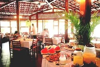 Happy Hotel Girassol Porto Seguro 3*,